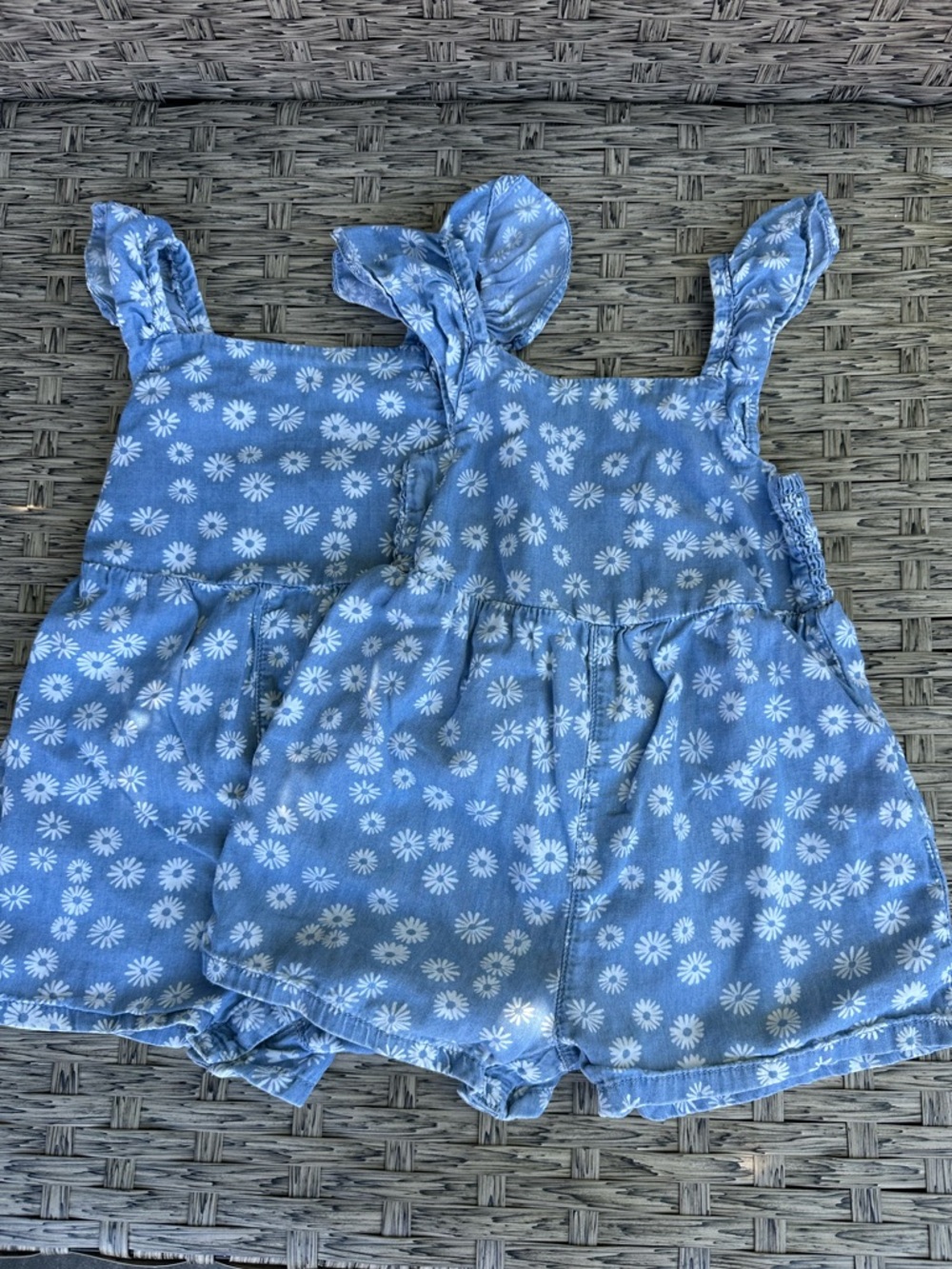 GAP Baby Girl Blue Daisy Floral Twin Romper Set